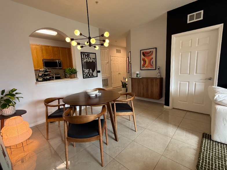 Building Photo - 6380 Contessa Dr