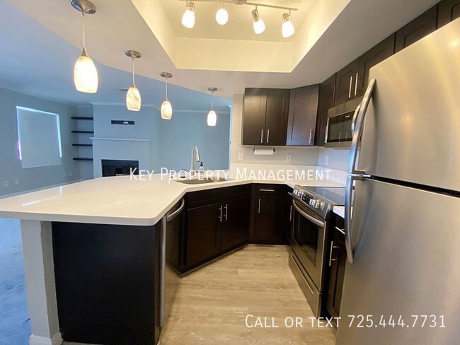 Building Photo - BEAUTIFULLY UPGRADED 2BD 2BA CONDO IN SUMM...