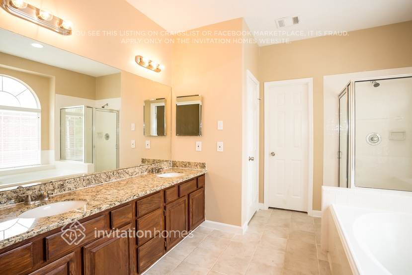 Building Photo - 2119 Autumn Cove Dr
