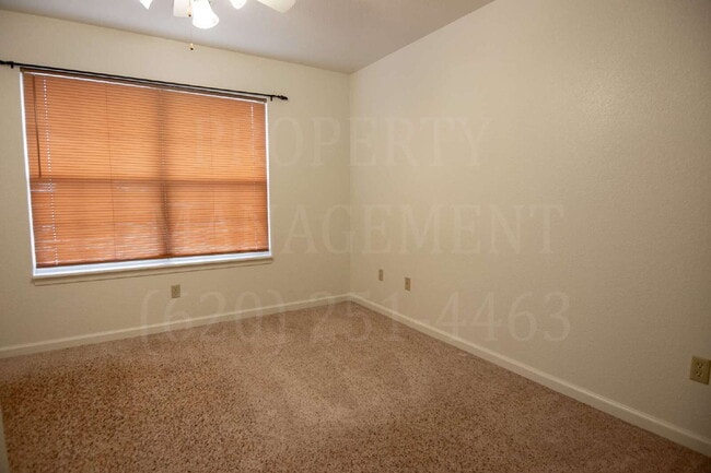 Building Photo - 2 bedroom, 2 bath duplex in Oklahoma