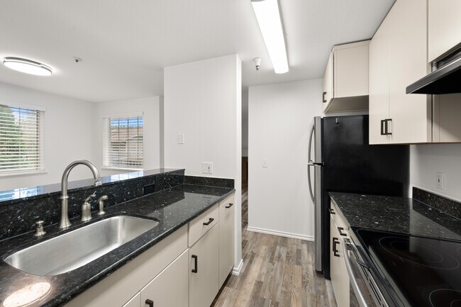 Building Photo - 7453 Newcastle Golf Club Rd