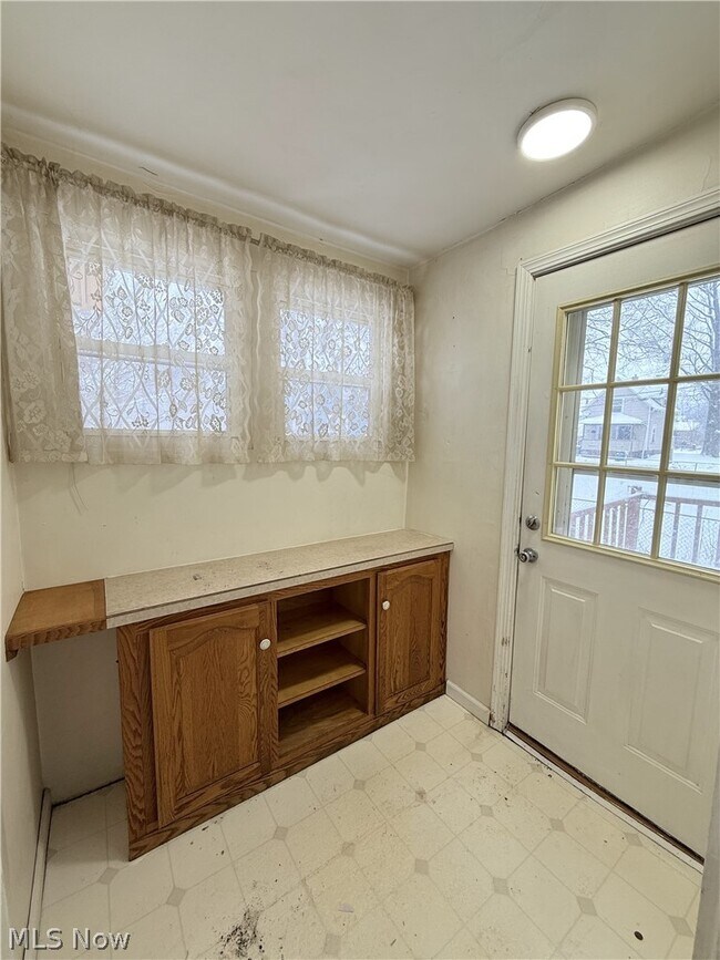 Building Photo - 1253 California Ave