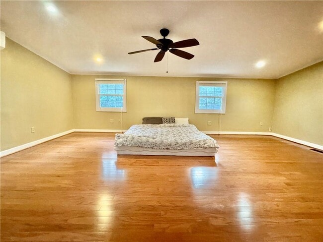 Building Photo - 282 Amazing Wy