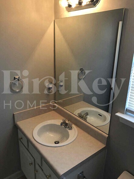 Building Photo - 261 Bookout Loop