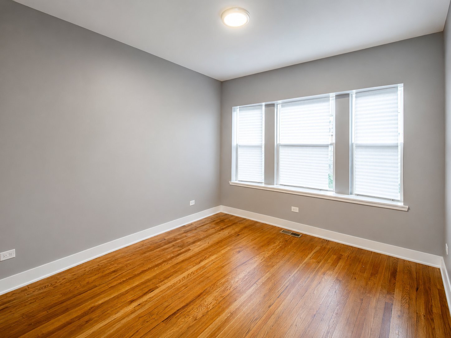 Building Photo - 5310 S Harper Ave
