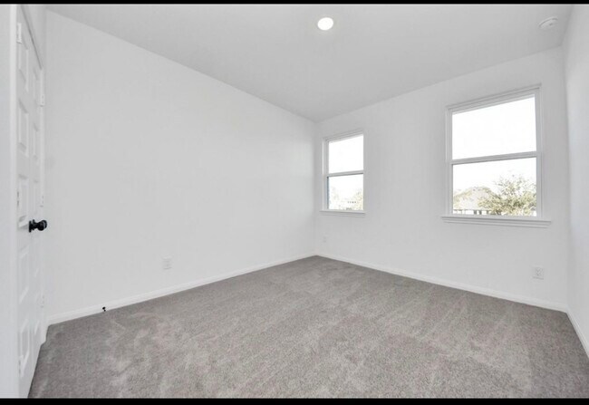 Building Photo - 7418 Auburn Wheat Dr