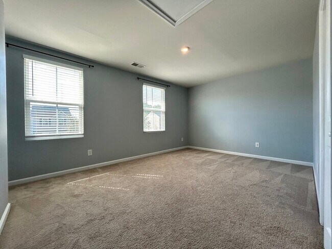 Building Photo - 5309 Merwyn Ave