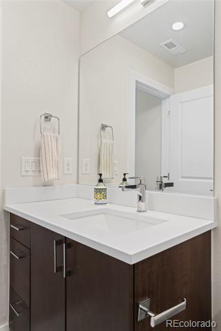 Building Photo - 3541 S Emerson St