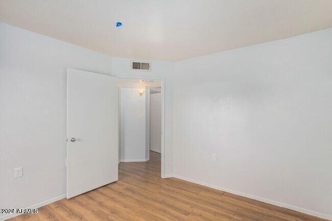 Building Photo - 12221 W Bell Rd