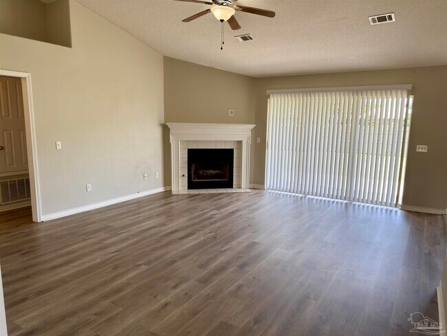Building Photo - 4033 Maltese Way