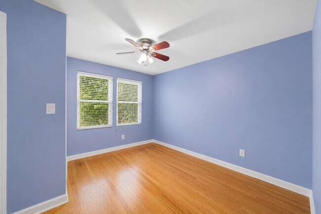 Building Photo - 2231 N 75th Ave