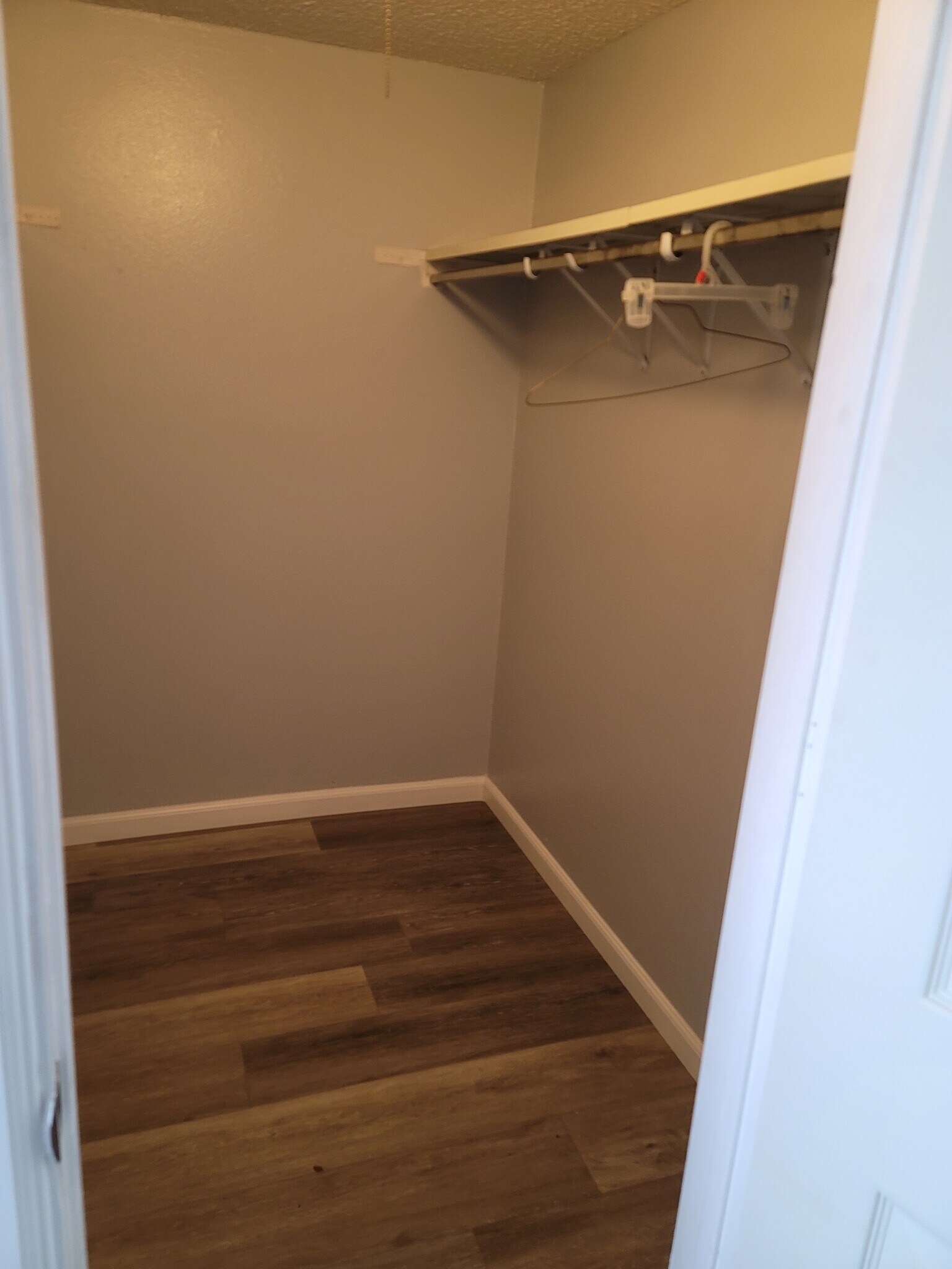 Building Photo - 6702 Deatonhill Dr