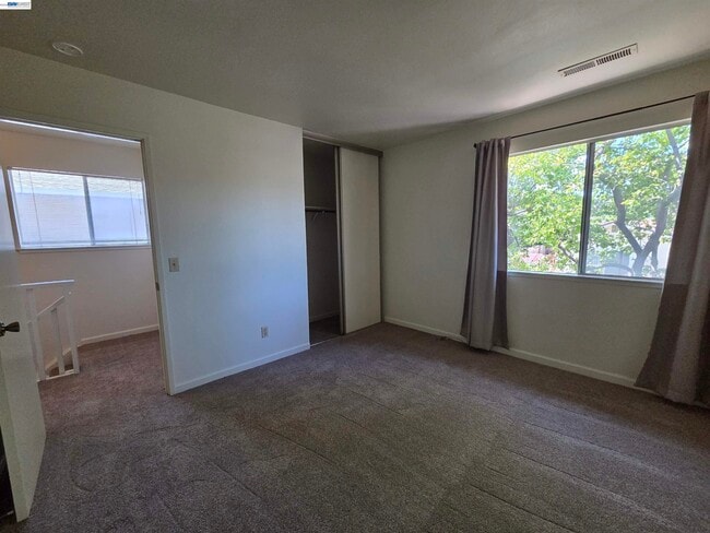 Building Photo - 7596 Silvertree Ln