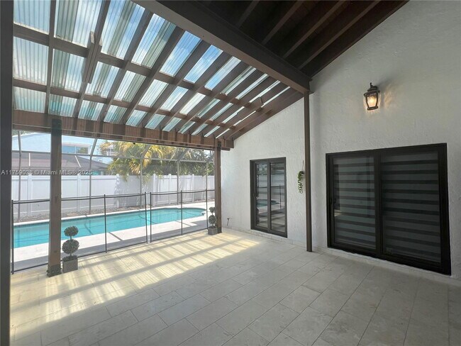 Building Photo - 8735 SW 54th Terrace