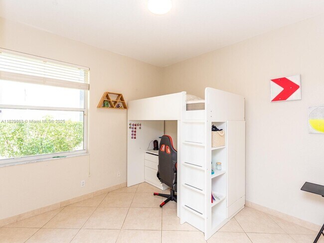 Building Photo - 3967 Nighthawk Dr