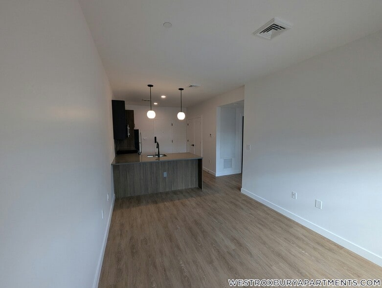 Building Photo - 199 Gardner St