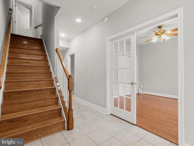 Building Photo - 563 Pelican Ave