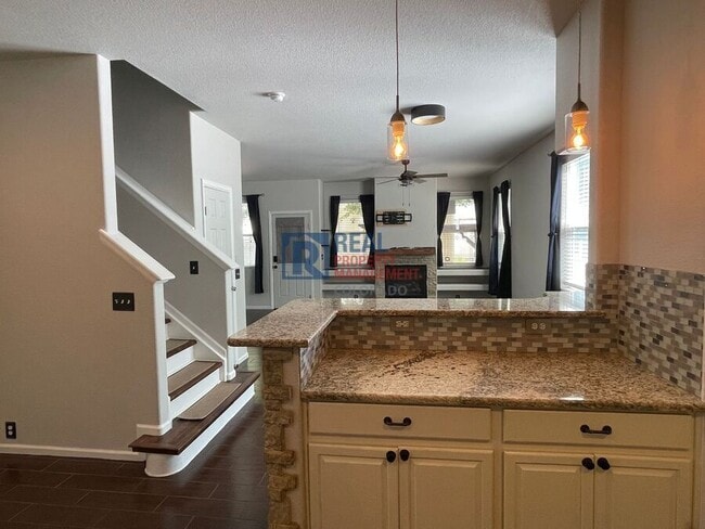 Building Photo - 2161 Falkirk Dr