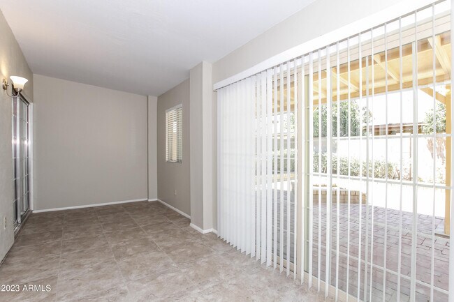 Building Photo - 6016 W Desert Cove Ave