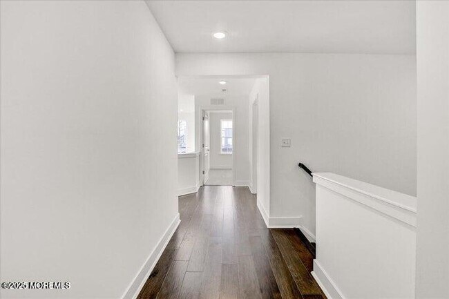 Building Photo - 179 Woolley Ct