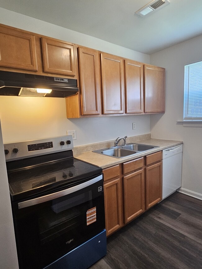 Building Photo - 46 Plover Cir