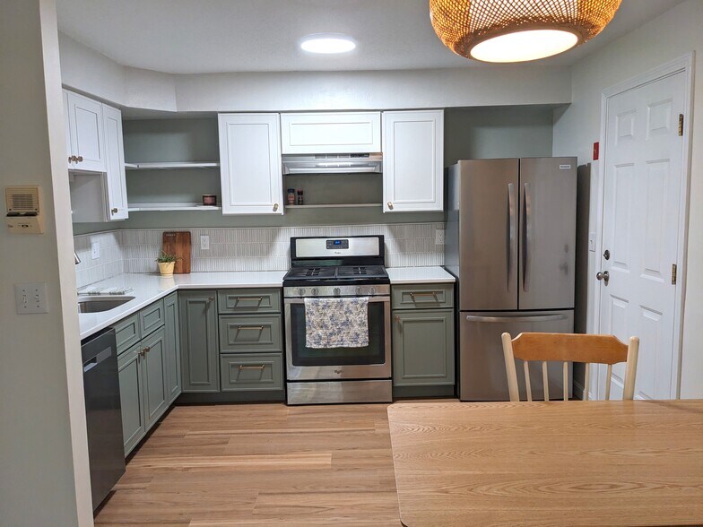 Building Photo - 50 Brookside Drive