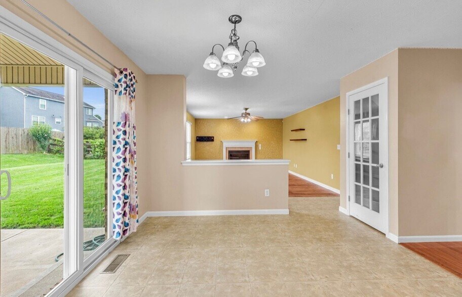 Building Photo - 3077 Cypress Hill Dr