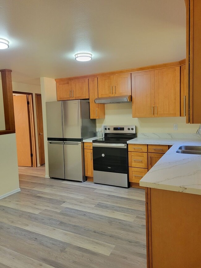 Building Photo - Cozy 2 bedroom Cottage on Acreage in Port ...