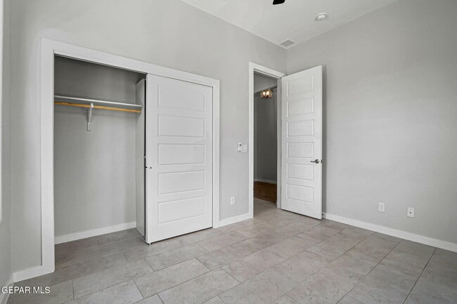 Building Photo - 329 Hector Porras Dr