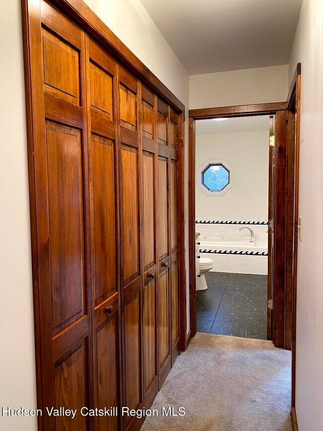 Building Photo - 2825 Best Ln