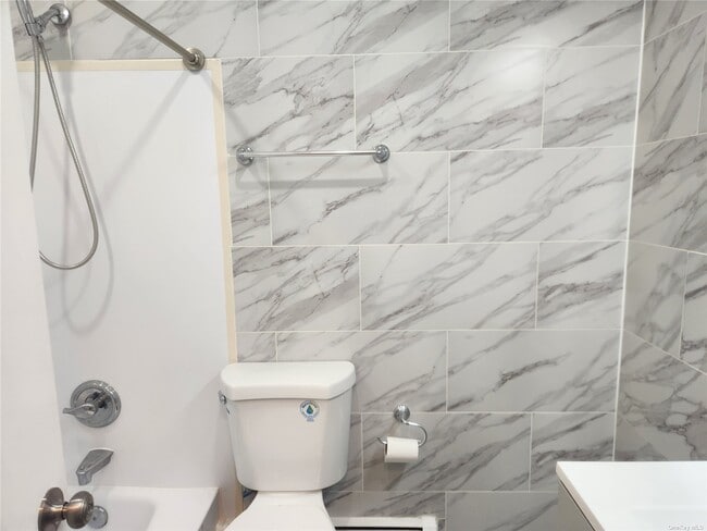 Building Photo - 90-32-90-83 83rd Ave