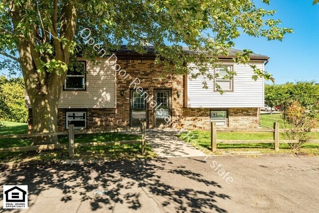 Primary Photo - 303 W Hobart St