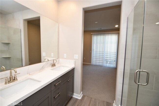 Building Photo - 1487 Skyline Ln