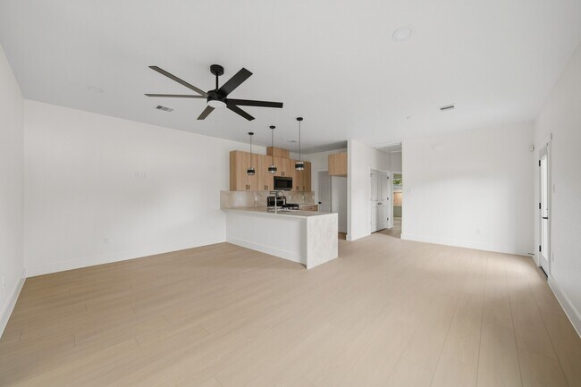 Building Photo - 4314 Stassen St