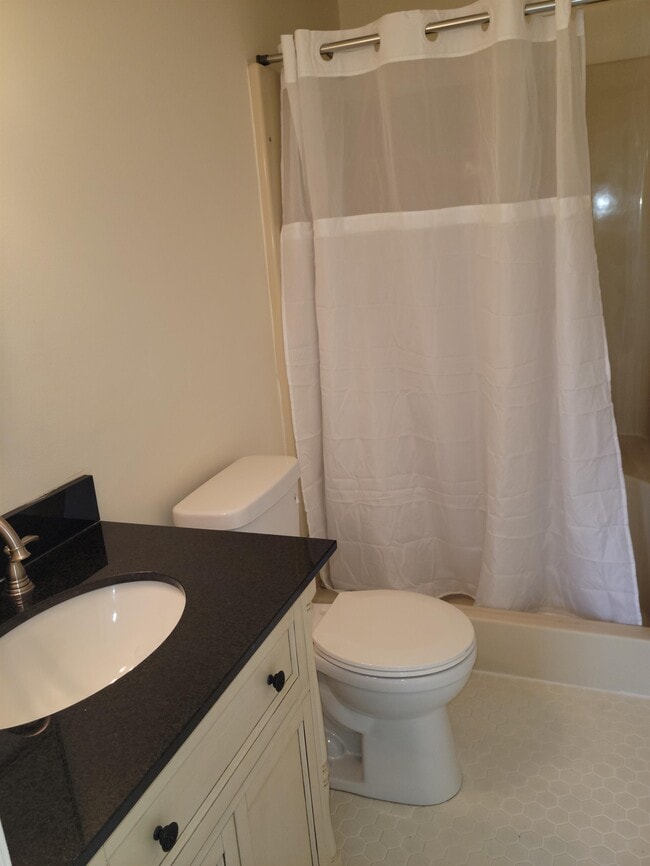 Building Photo - 9410 Tracey Lynne Cir