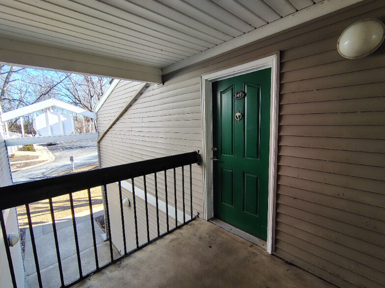 Building Photo - 600 Reusens Rd