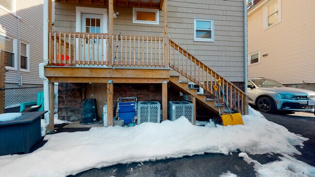 Building Photo - 20 Litchfield St