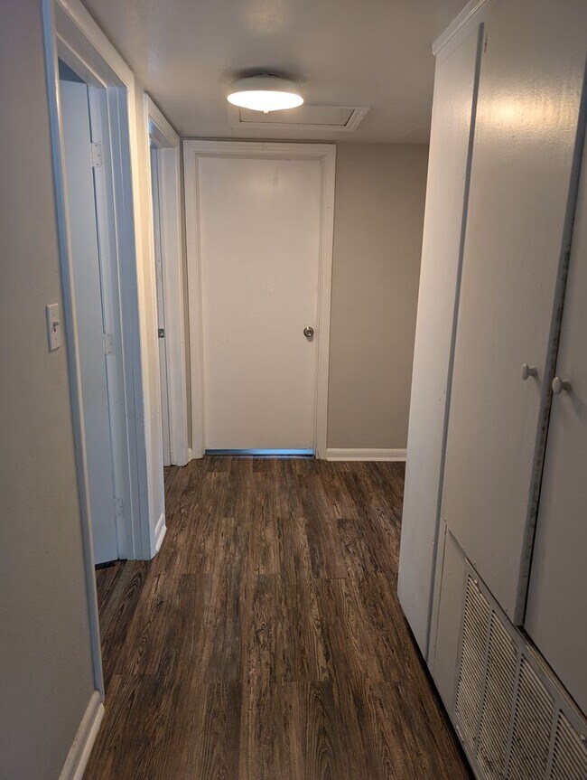 Building Photo - 1513 Atkamire Dr
