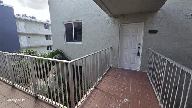 Building Photo - 10090 NW 80th Ct