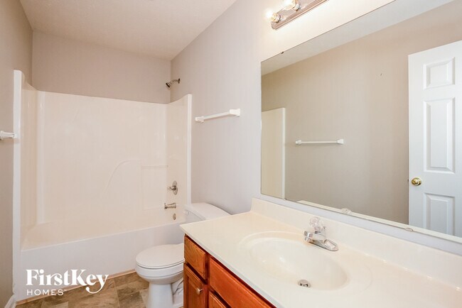 Building Photo - 10011 Fountain Springs Ct
