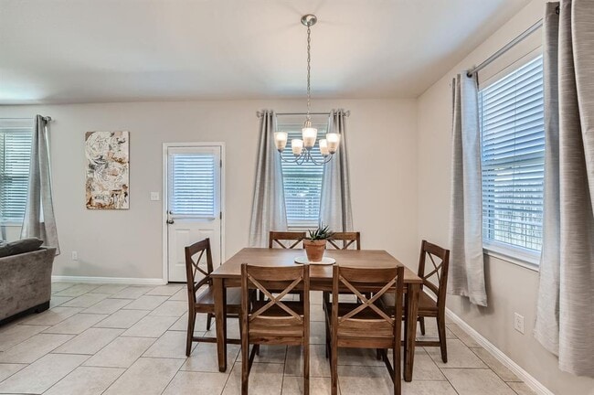 Building Photo - 1205 Falconer Wy