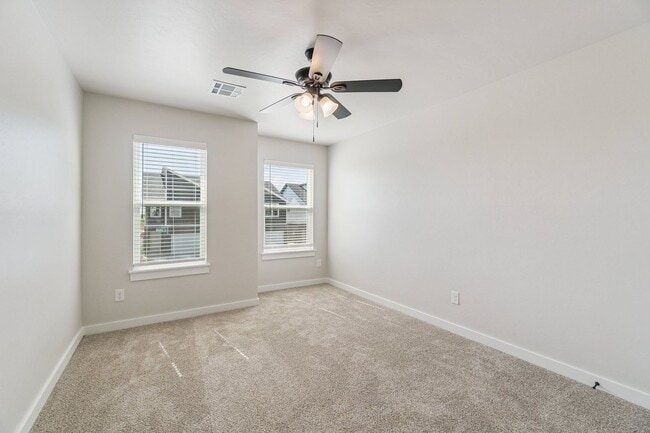 Building Photo - **New tenant incentive! Receive ($1200 CREDIT) applied to 2nd month's rent! Don’t miss your chanc...