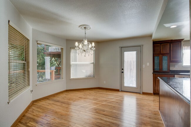 Building Photo - 9526 Victorian Wy