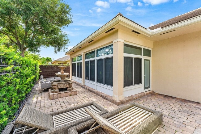 Building Photo - 2068 Wightman Dr