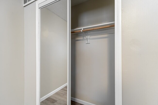 Building Photo - 1241 33rd St