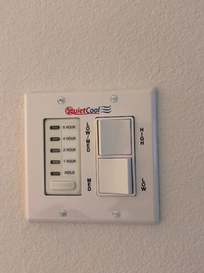 Building Photo - Welcome home to this beautiful Murrieta Town Home!