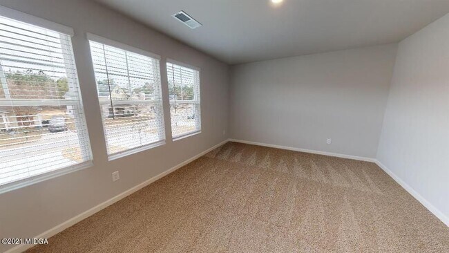 Building Photo - 178 Goodall Woods Dr