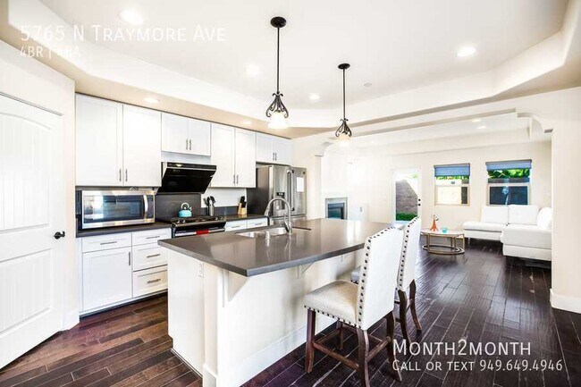 Building Photo - Azusa Views on Traymore