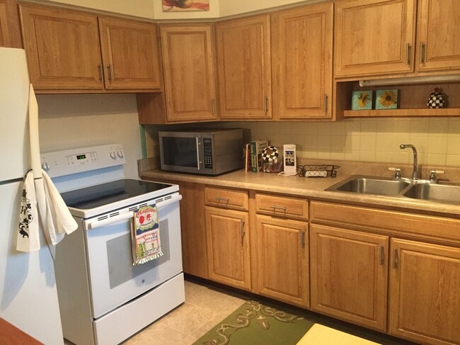 Building Photo - 9490 Wynnecrest Dr