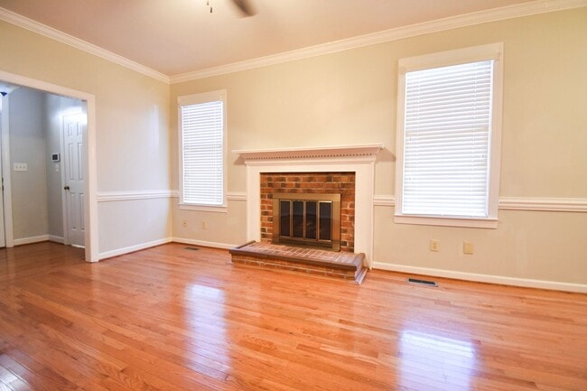 Building Photo - Coming Soon! 2 Bedroom 2 Bathroom - No Pets